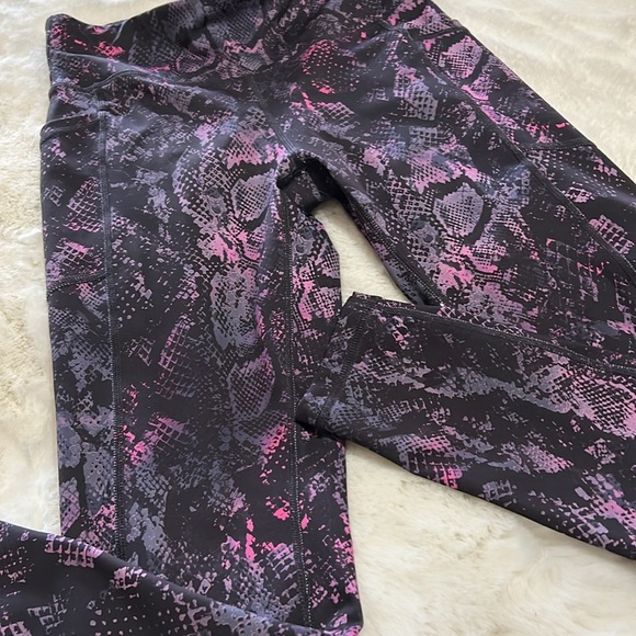 DKNY Snakeskin Legging - Picture 2 of 7